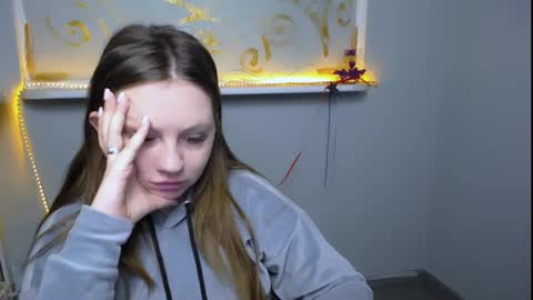 Luiza online show from 02-15-25, 08:00