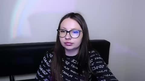 Luiza online show from 05-22-26, 06:42