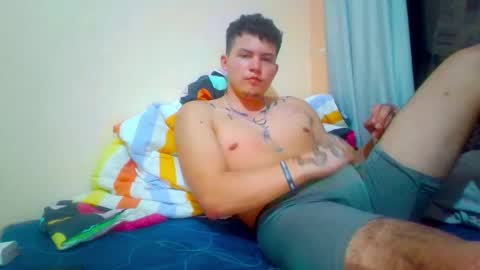 Snapshot of lukas2002alien622712 chatting on 09-21-25, 07:32 Lukas online show from 09-21-25, 07:32