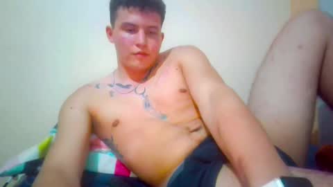 Snapshot of lukas2002alien622712 chatting on 09-23-25, 12:57 Lukas online show from 09-23-25, 12:57