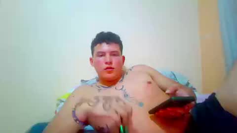 Snapshot of lukas2002alien622712 chatting on 09-23-25, 11:52 Lukas online show from 09-23-25, 11:52