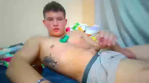 Snapshot of lukas2002alien622712 chatting on 09-25-25, 12:25 Lukas online show from 09-25-25, 12:25