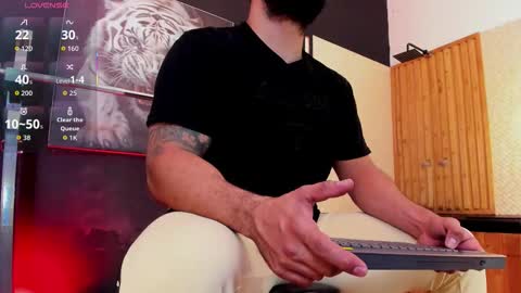 LUKE online show from 11-25-25, 11:32