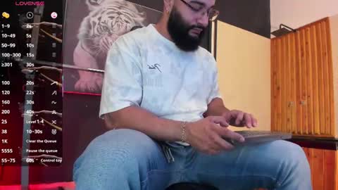 Snapshot of luke__09 chatting on 06-22-26, 11:51 LUKE online show from 06-22-26, 11:51