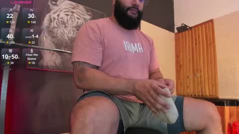 Snapshot of luke__09 chatting on 07-06-26, 11:51 LUKE online show from 07-06-26, 11:51