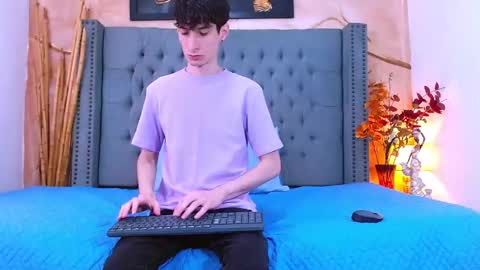 luke_carter online show from 12-17-25, 01:06