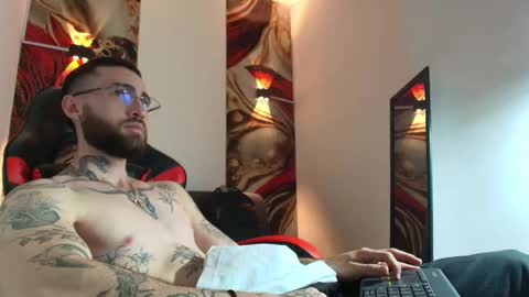 LUKE online show from 09-25-25, 01:26