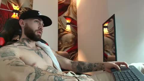 LUKE online show from 09-27-25, 01:05