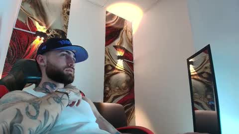 LUKE online show from 12-23-25, 03:59