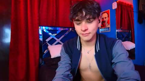 Snapshot of luke_howland chatting on 05-09-26, 02:55 Luke online show from 05-09-26, 02:55