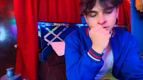 Snapshot of luke_howland chatting on 06-06-26, 05:23 Luke online show from 06-06-26, 05:23