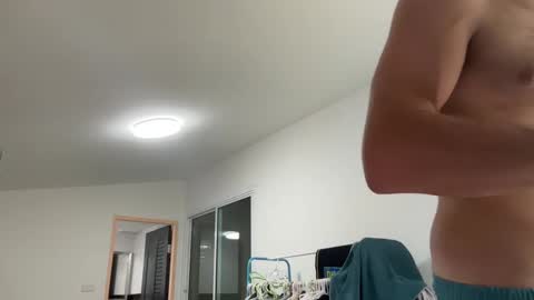 Snapshot of lukegunn22 chatting on 01-09-25, 02:22 MR. Luke Gunn online show from 01-09-25, 02:22