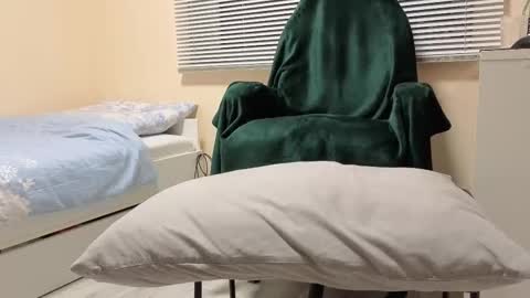 Snapshot of lukx66 chatting on 02-16-26, 08:05 Luke online show from 02-16-26, 08:05