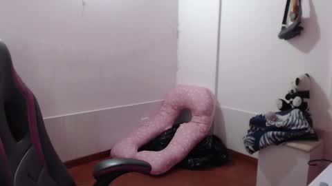 Vicky online show from 02-27-25, 03:36