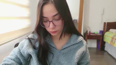 Luli online show from 04-25-26, 01:14