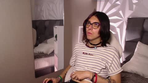 Cookie  online show from 02-24-26, 08:45