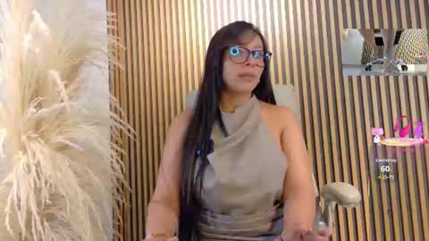 Snapshot of lulu_072 chatting on 06-19-26, 12:48 lulu online show from 06-19-26, 12:48