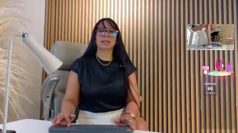 Snapshot of lulu_072 chatting on 06-20-26, 12:25 lulu online show from 06-20-26, 12:25