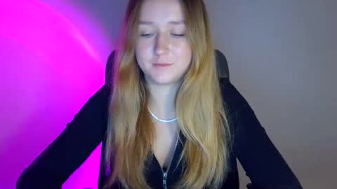 Snapshot of lulu_baby1 chatting on 11-12-25, 06:52 Lulu Baby18 online show from 11-12-25, 06:52