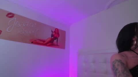 Snapshot of lulu_exotic chatting on 01-18-25, 04:42 BRENDA TATIANA online show from 01-18-25, 04:42
