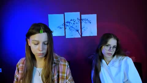 lulu_fly_ online show from 10-20-25, 08:48