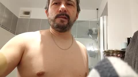 Snapshot of luluberlu042 chatting on 01-12-26, 04:18 Ludo online show from 01-12-26, 04:18