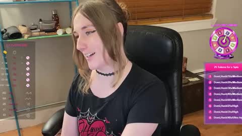 Snapshot of luluv chatting on 01-23-25, 06:06 Lulu online show from 01-23-25, 06:06