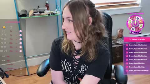 Snapshot of luluv chatting on 03-06-25, 10:15 Lulu online show from 03-06-25, 10:15