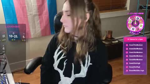 Snapshot of luluv chatting on 09-14-25, 05:17 Lulu online show from 09-14-25, 05:17