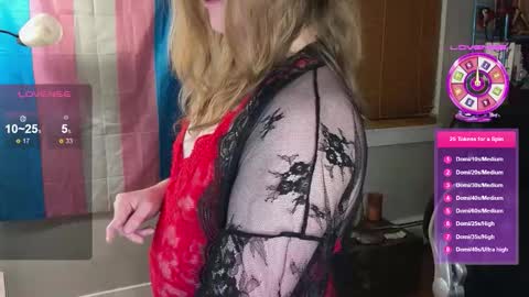 Snapshot of luluv chatting on 10-31-25, 03:29 Lulu online show from 10-31-25, 03:29