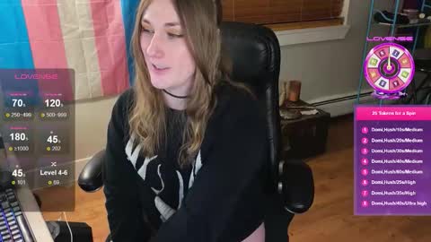 Snapshot of luluv chatting on 02-16-26, 05:47 Lulu online show from 02-16-26, 05:47