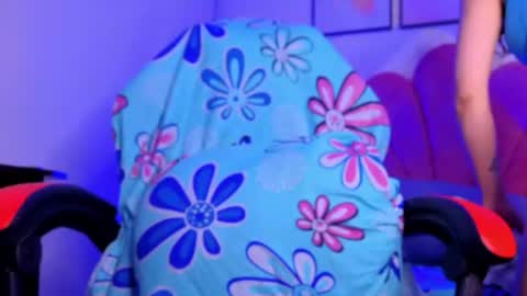 Luly online show from 06-14-26, 05:42