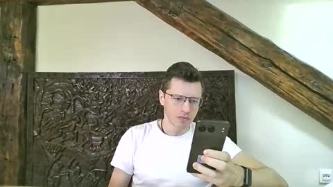 Andrew independent model 2000-0000 CET daily online show from 06-10-26, 08:24