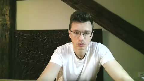 Andrew independent model 2000-0000 CET daily online show from 06-10-26, 08:30