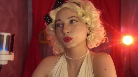 Snapshot of lumenova chatting on 09-26-25, 11:42 Amelia online show from 09-26-25, 11:42