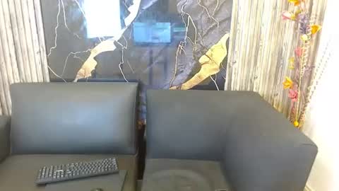 Snapshot of luna253951 chatting on 06-18-26, 05:28 luna253951 online show from 06-18-26, 05:28