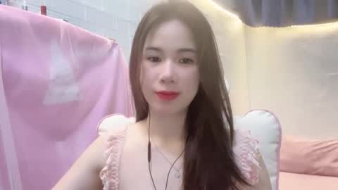 Luna online show from 04-23-26, 01:07