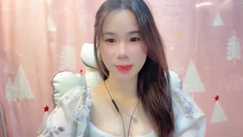 Luna online show from 04-29-26, 02:10