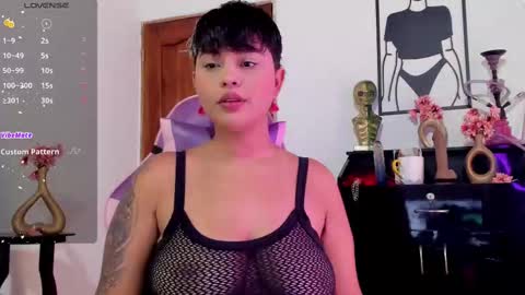 Luna online show from 10-04-25, 03:32