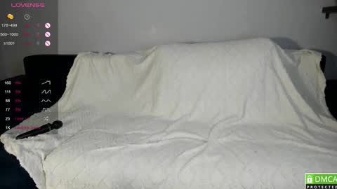 Snapshot of luna__l chatting on 11-27-25, 08:11 Alice online show from 11-27-25, 08:11