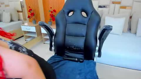 Luna online show from 07-31-26, 05:23