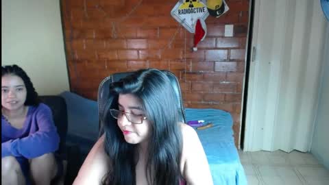 Luna  Cinnamon online show from 04-27-26, 02:42