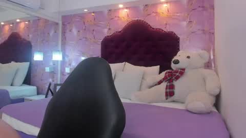 Snapshot of luna_bloomm_ chatting on 05-09-26, 05:34 Luna Bloom online show from 05-09-26, 05:34