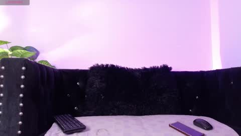 luna_blumer online show from 03-12-26, 08:04