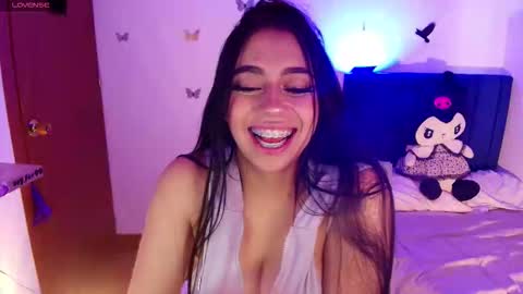 luna_cute14 online show from 11-22-25, 05:01
