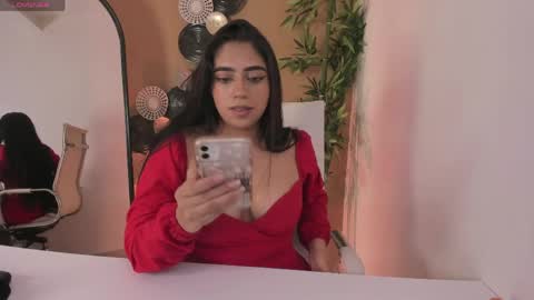 luna_cute14 online show from 04-16-26, 05:47