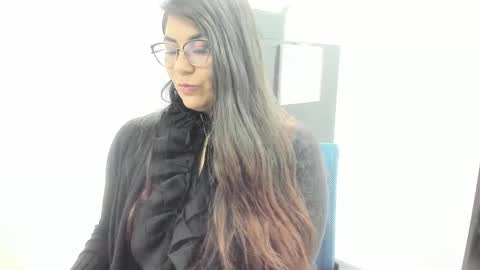 luna  online show from 10-20-25, 11:43