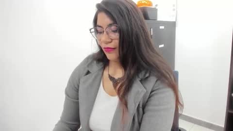 luna  online show from 12-01-25, 11:15