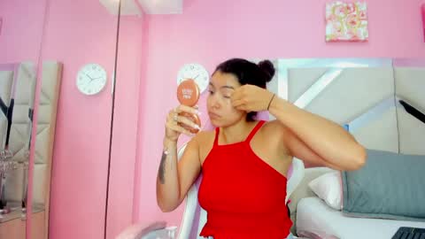 luna_hix online show from 04-22-26, 03:20