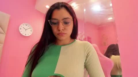 luna_hix online show from 07-09-26, 12:20